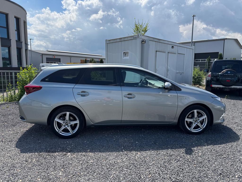Toyota Auris Touring Sports