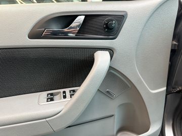 MYAUTOCENTER – Gebraucht- und Jahreswagen mit Werkstattservice in Pfaffenhofen Skoda Yeti Ambition Plus Edition 4x4*2.Hand*AHK*Klima*