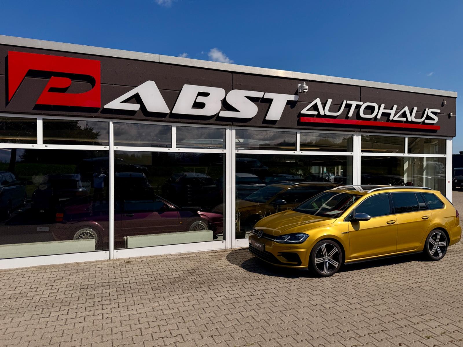 Volkswagen Golf VII Variant R 4Motion LED ACC DCC PANO