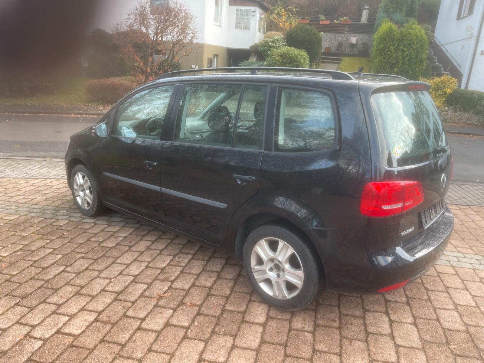 Volkswagen Touran 1.6 TDI-AUTOMATIK-7 sitz