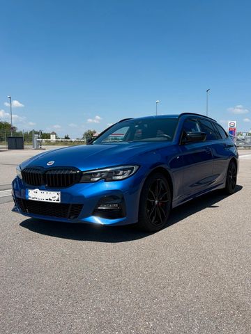 BMW 318i Touring M-Sport, 8 Fach Bereift, Portimou 