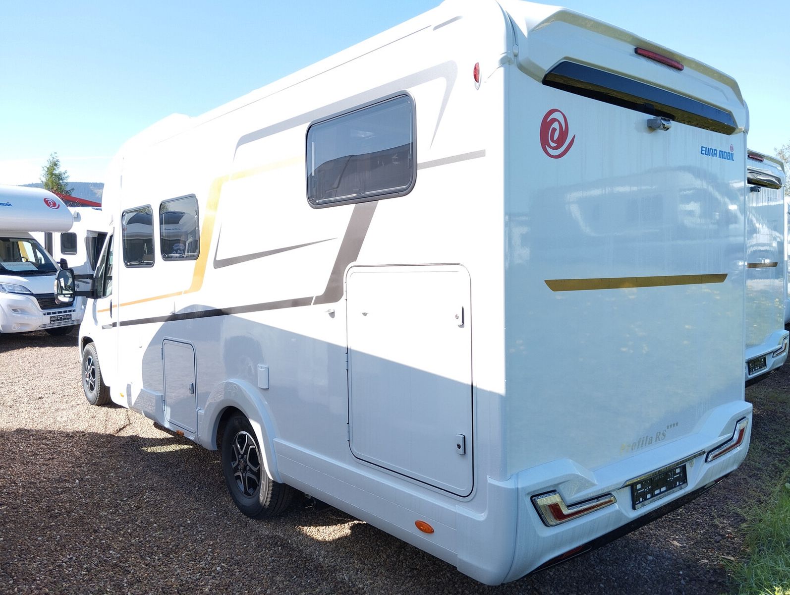Fahrzeugabbildung Eura Mobil Profila RS PRS 720 EB 180PS Autom., Mondial Plus