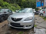 Mazda 3 Lim. 1.6 Sport Comfort - Mazda 3: Comfort