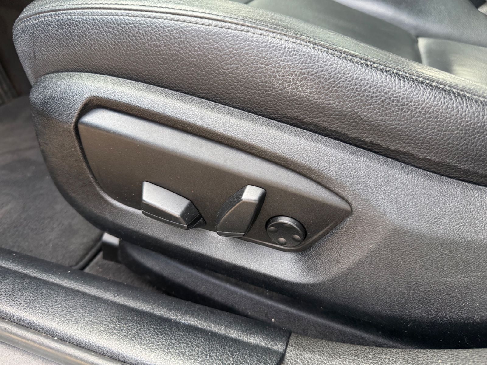 Bmw 530d xDrive Touring "Leder-Navi-Automatik" – Bild 13