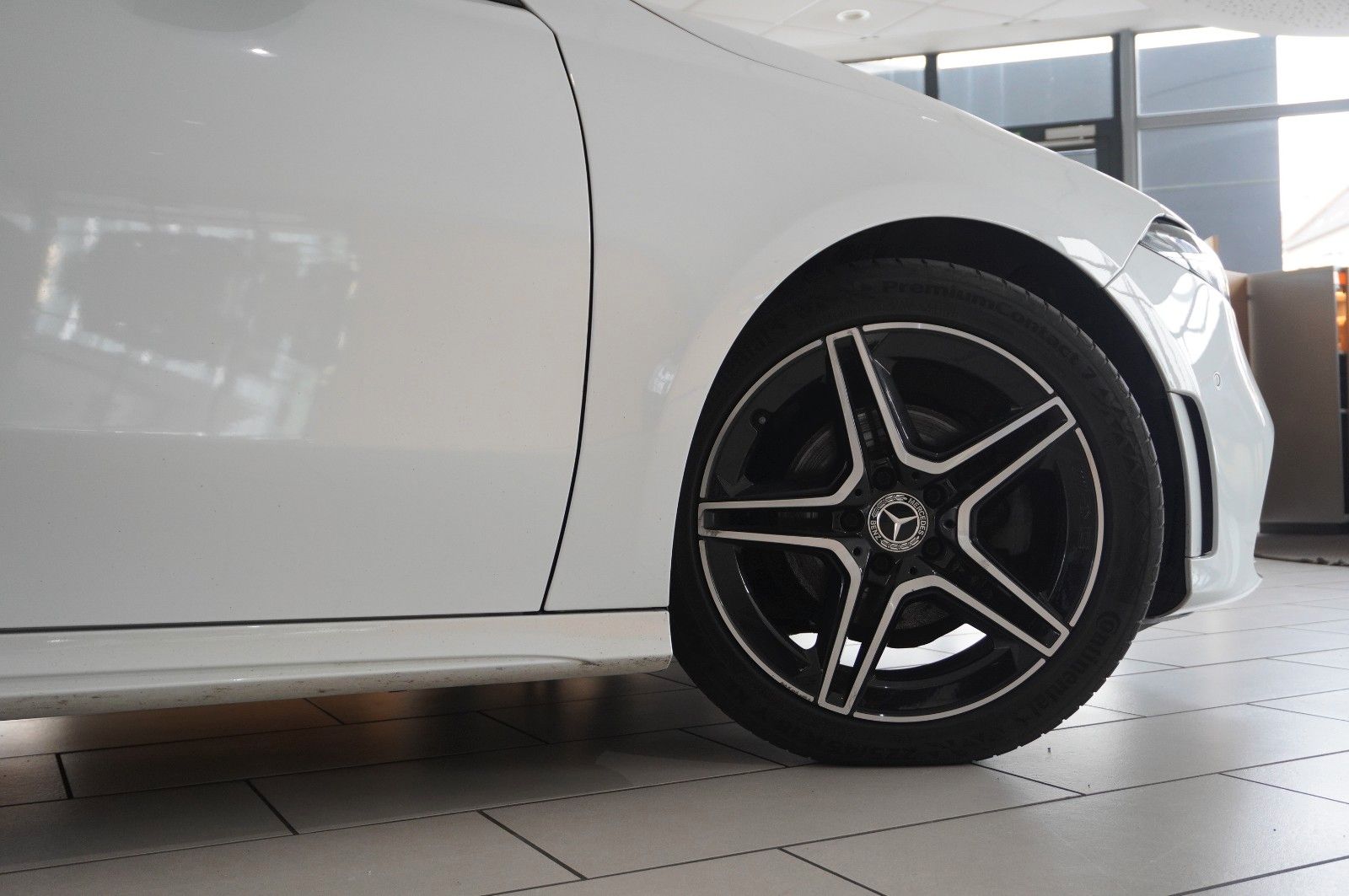 Fahrzeugabbildung Mercedes-Benz A 180 AMG LINE 7G-DCT NAVI/LED/VIRT./KAMERA/DAB+