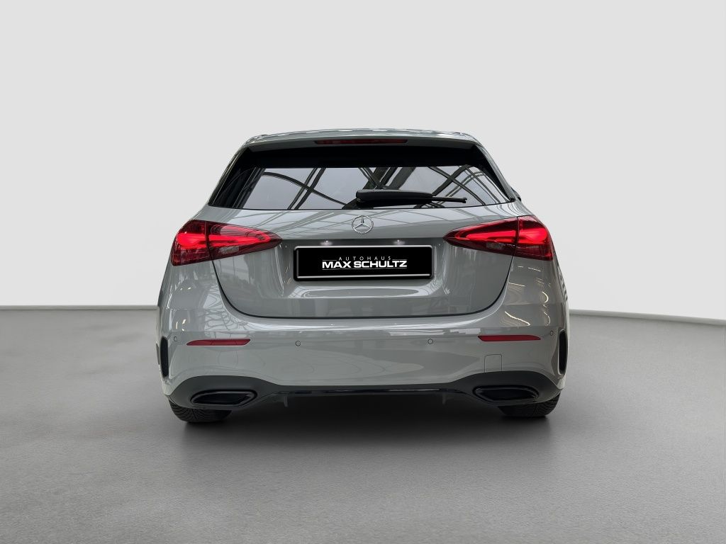 Fahrzeugabbildung Mercedes-Benz A 200 Kompaktlimousine AMG LIne, Night Paket*LED