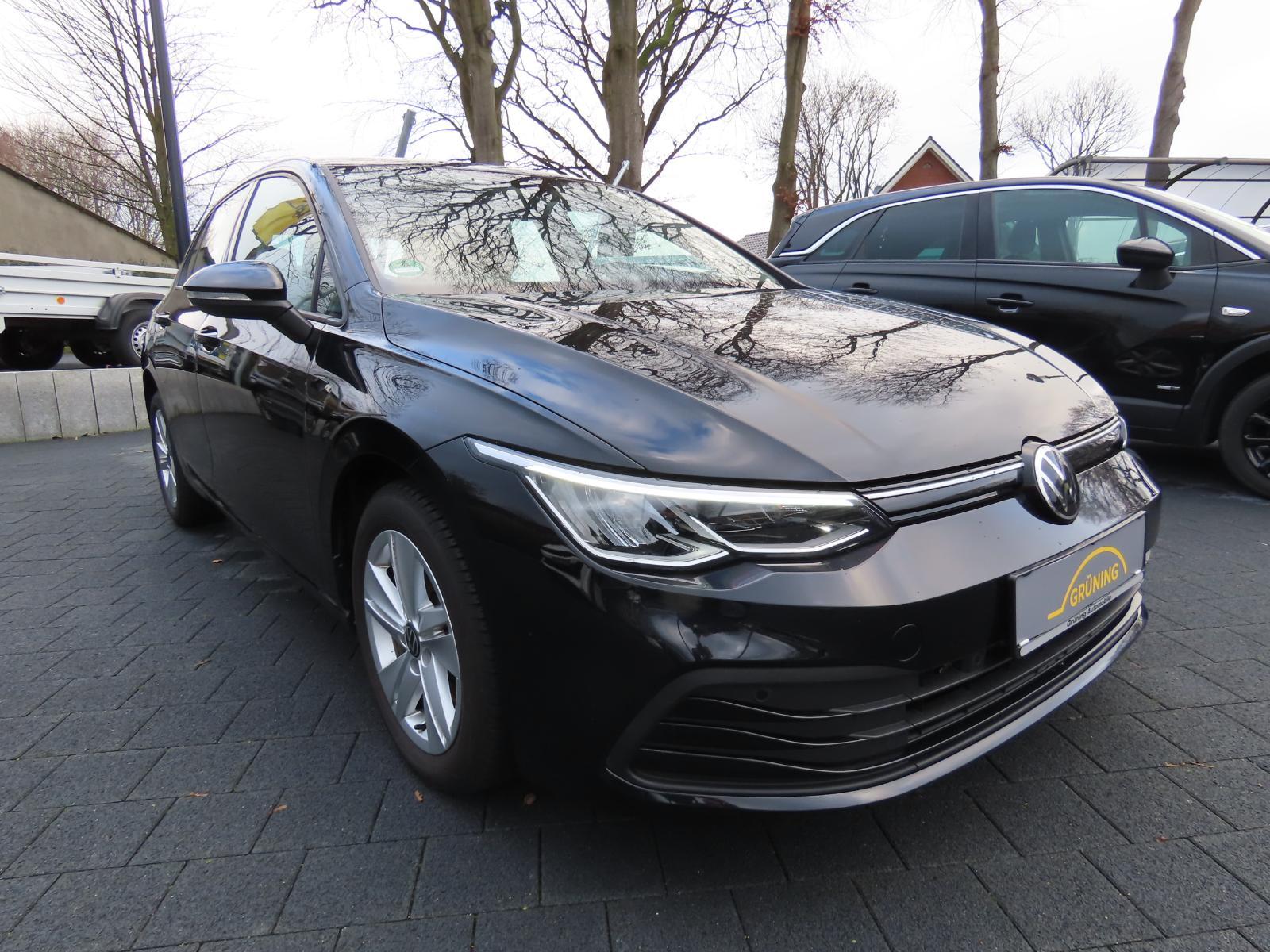 Volkswagen Golf VIII Lim. 1.0 TSI Life