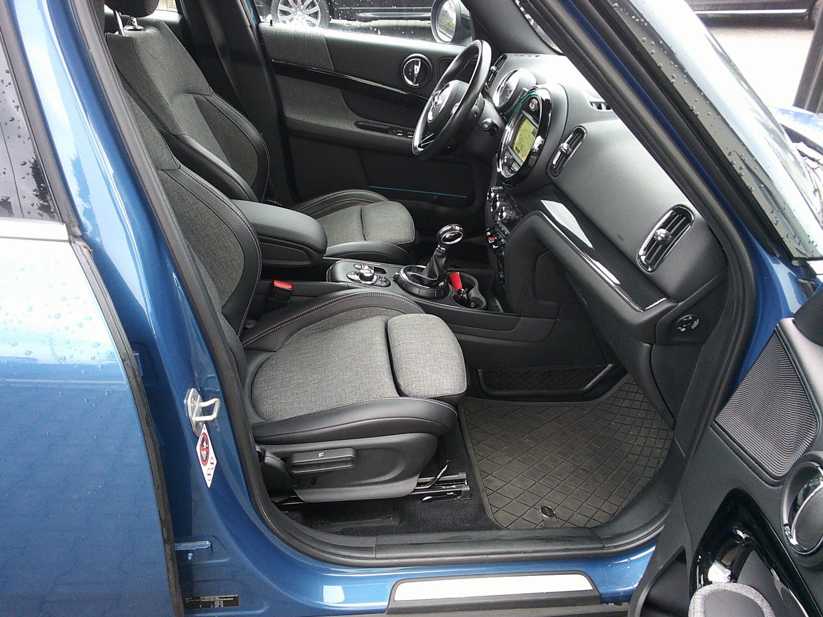 Fahrzeugabbildung MINI COOPER Countryman Cooper / Pepper
