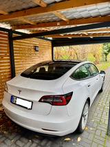 Tesla Model 3 SR+| 19 Zoll | Matrix LED | Wärmepumpe - Tesla Model 3 in Berlin