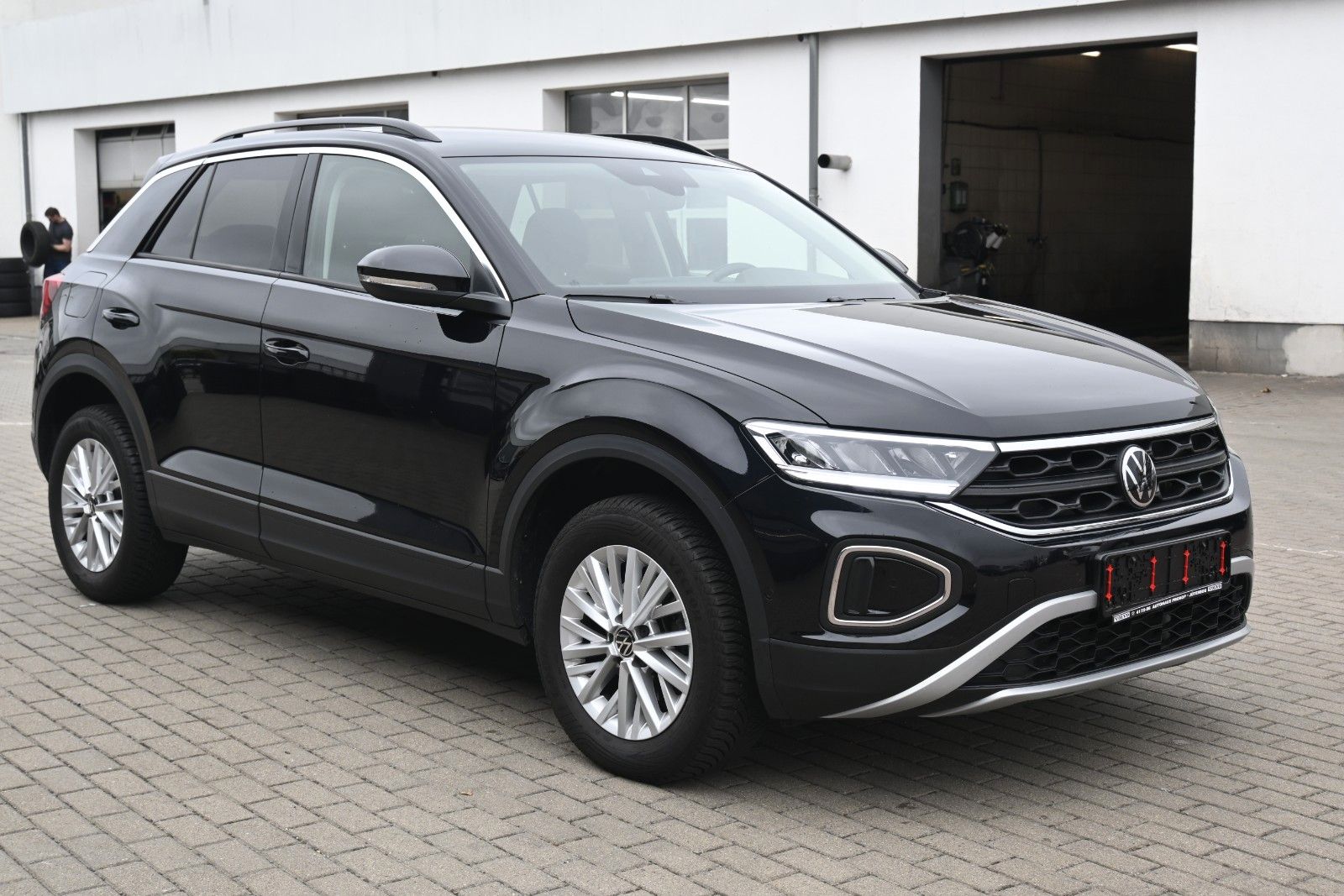 Fahrzeugabbildung Volkswagen T-Roc 1.5 TSI DSG Life*DAB*PDC*AppleCarPlay*SHZG