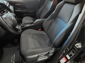Toyota C-HR - 11