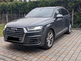 Audi SQ7 4.0 TDI quattro tiptronic - - silberne Audi SQ7