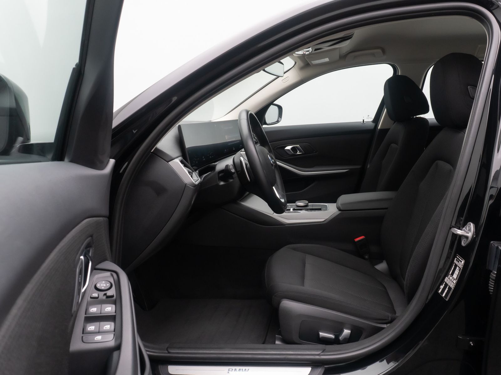 Fahrzeugabbildung BMW 318i Widscreen DAB Memory PDC GeschwindigReg