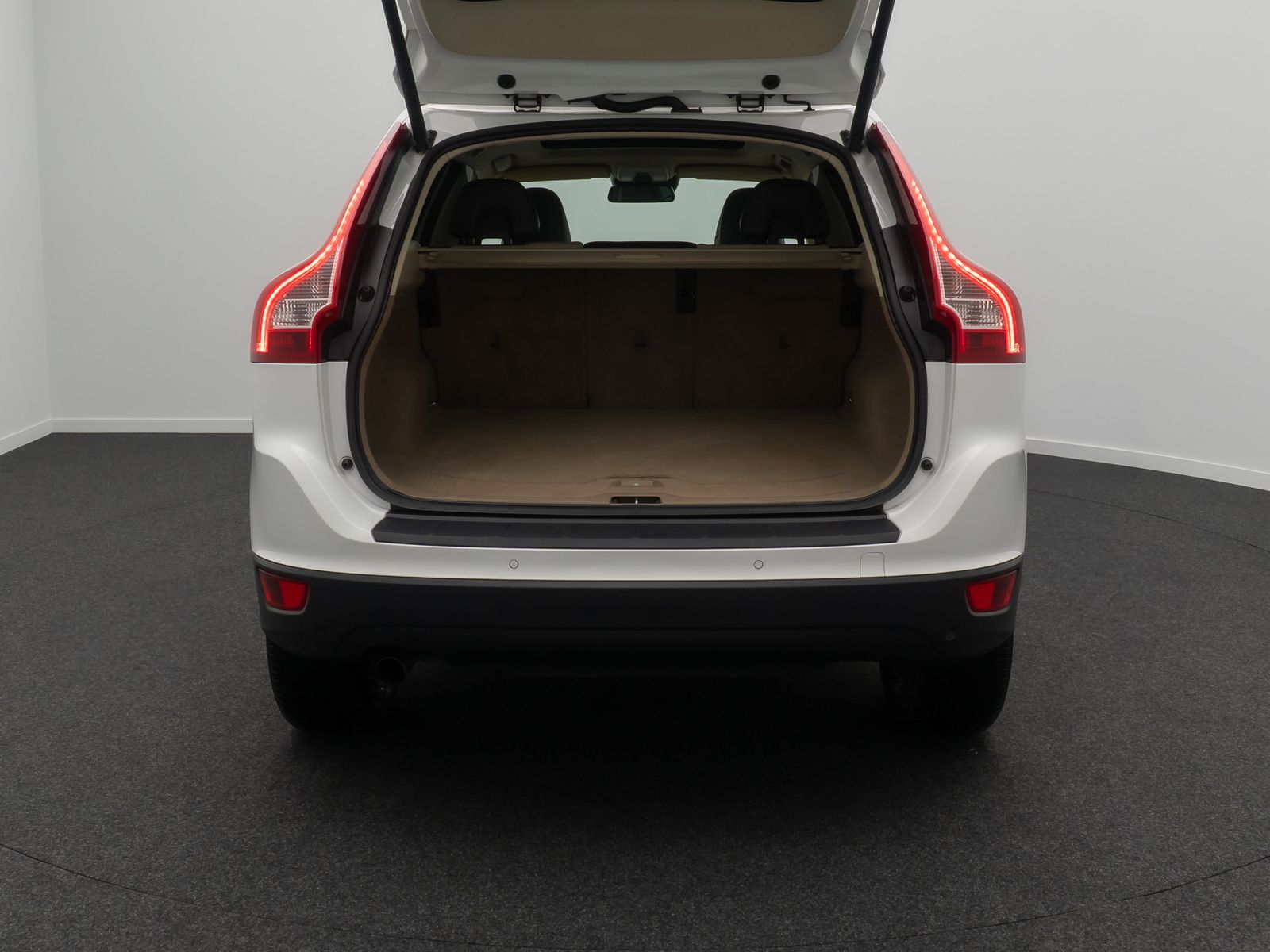 Fahrzeugabbildung Volvo XC60 Summum 2WD Bi-Xenon Kamera Panorama