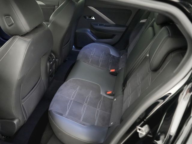 Astra LIM ULTIMATE PHEV AT+LED MATRIX+NAVI+360 G