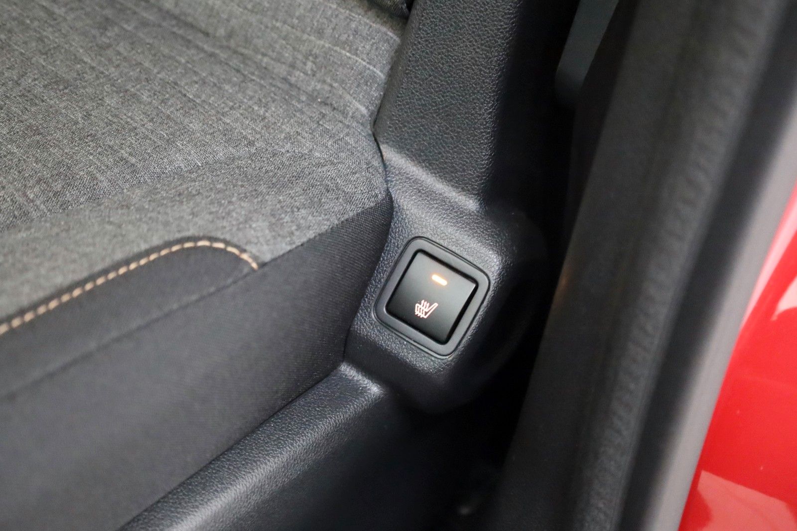Fahrzeugabbildung Citroën Berlingo Kombi Shine SH,PDC,AppleCarPlay,SR+WR