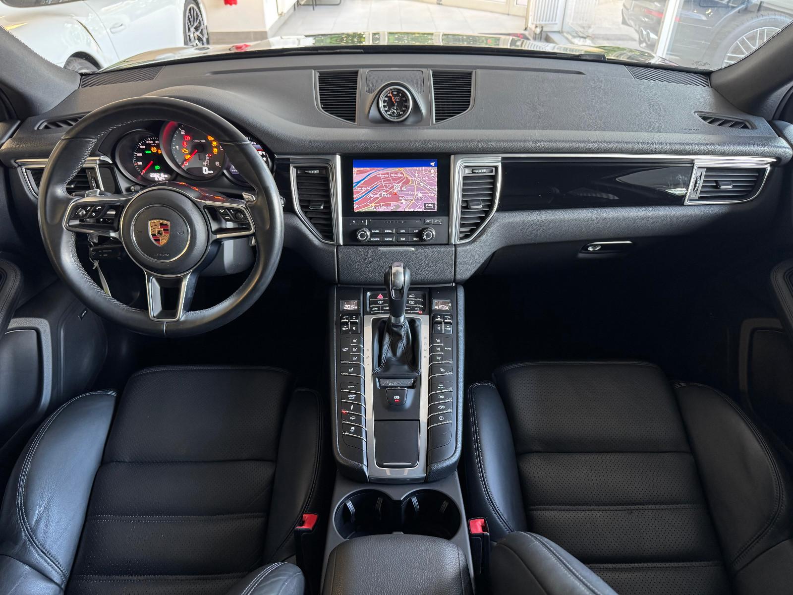 Porsche Macan S Diesel Sportdesign LED 18-Wege Pano R20