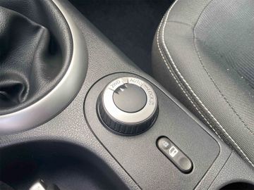 Nissan Qashqai I-Way 4X4 Tempo,Kam,Navi,Face*mtl. 110€*