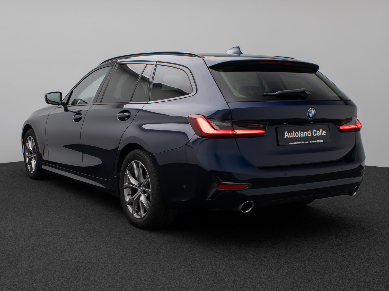 Fahrzeugabbildung BMW 320d Sport Line DAB HiFi PDC Geschwindigkeitsreg