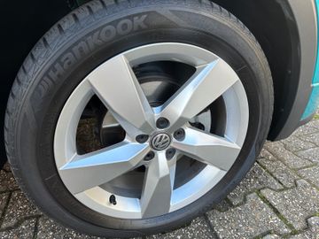 Fahrzeugabbildung Volkswagen T-Cross 1.6 TDI R-LINE AUTOMATIK NAVI KAMERA LED