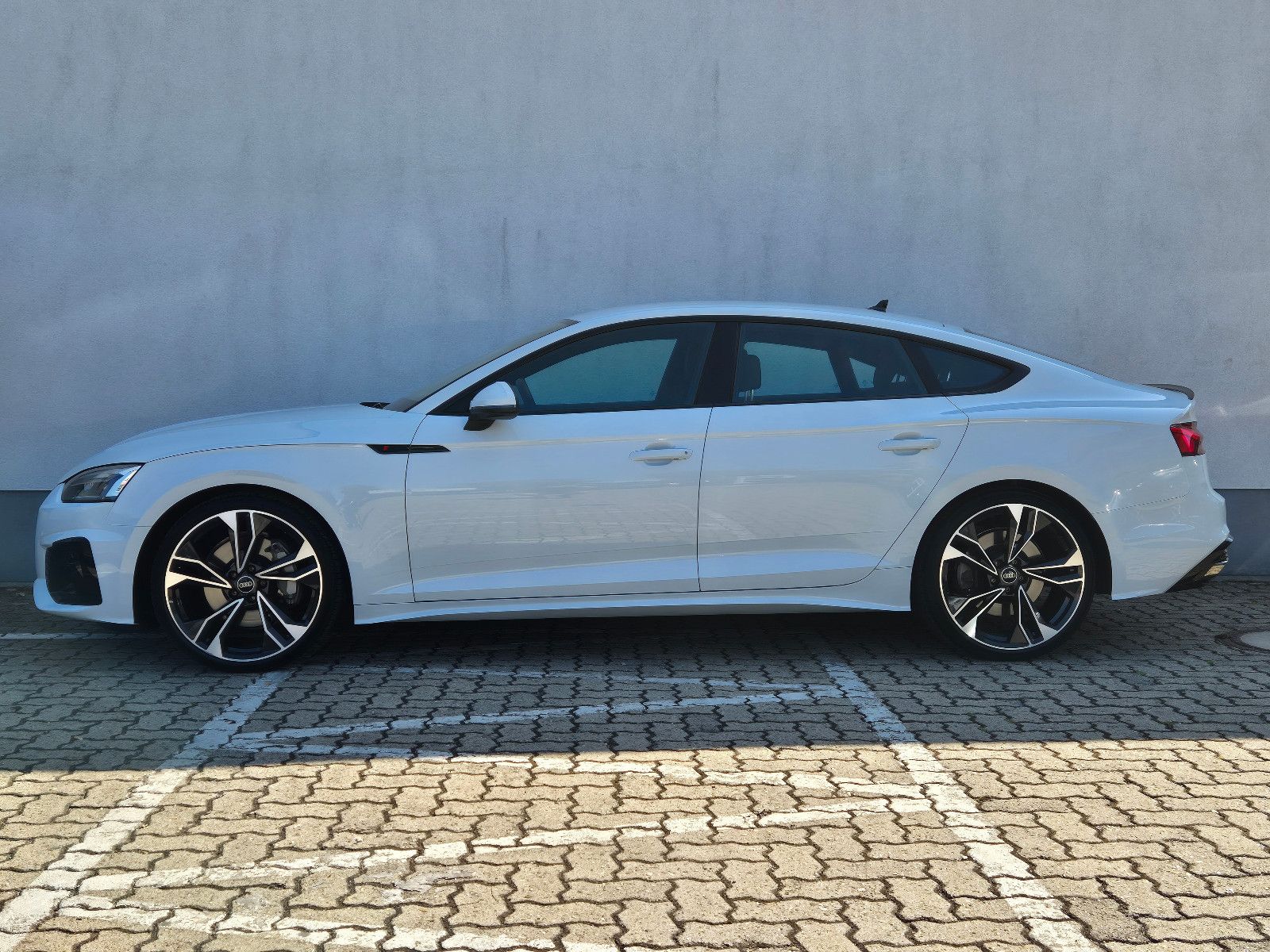 Audi A5 Sportback 45TFSI quattro S line Black Edition foto 2