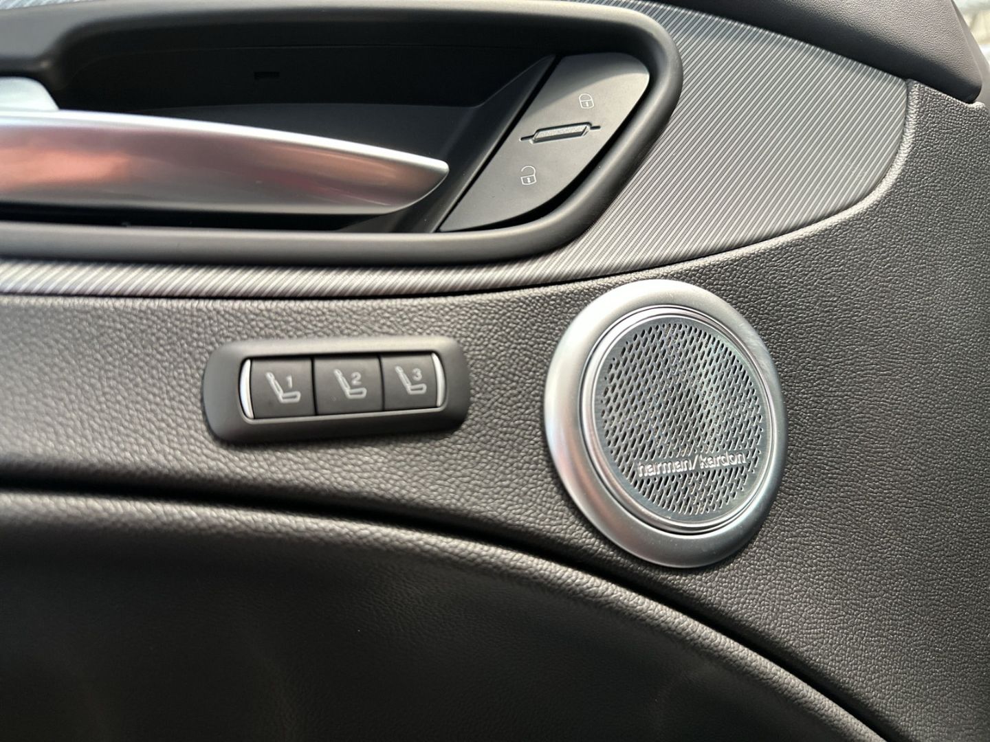 Alfa Romeo Stelvio - Bild 18