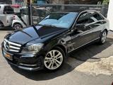 Mercedes-Benz C 180Lim.CGI BlueEfficiency*Klima*Navi*Szhz* - Mercedes-Benz mit Benzin-Antrieb: Limousine, 180
