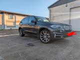 BMW X5 xDrive50i - - BMW X5: Xdrive50i