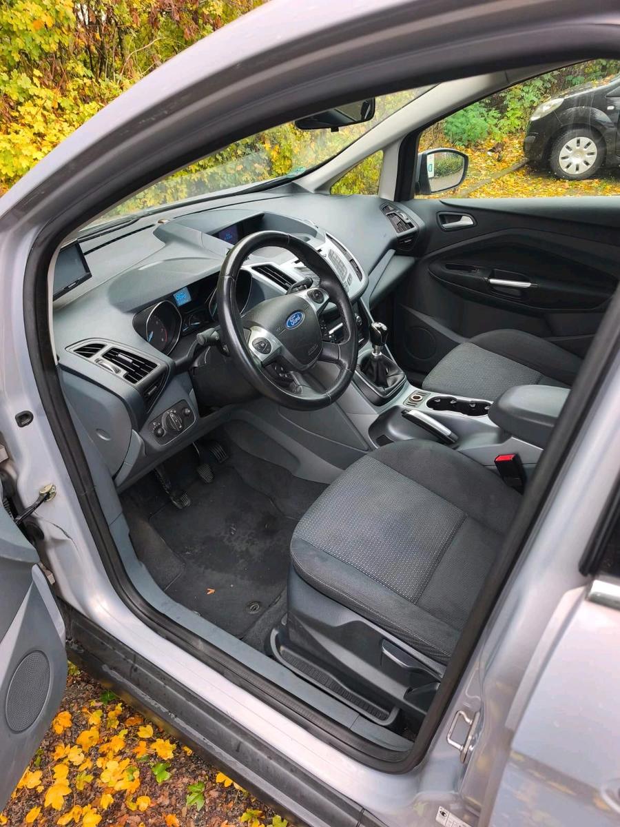Ford C-MAX 2011 — photo 10