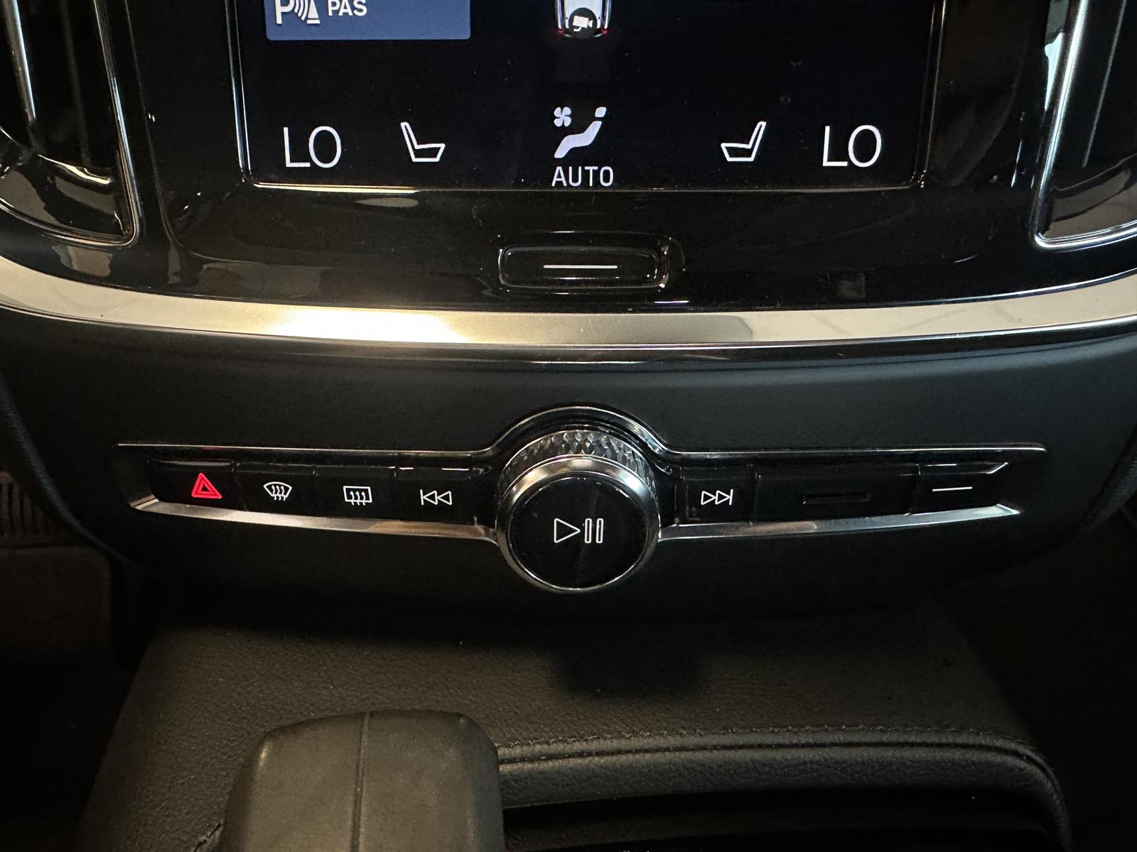 Volvo V60 AWD*PlugInACC*adapt.Licht*CAM*SHZ*1hand*Navi, миниатюра 23