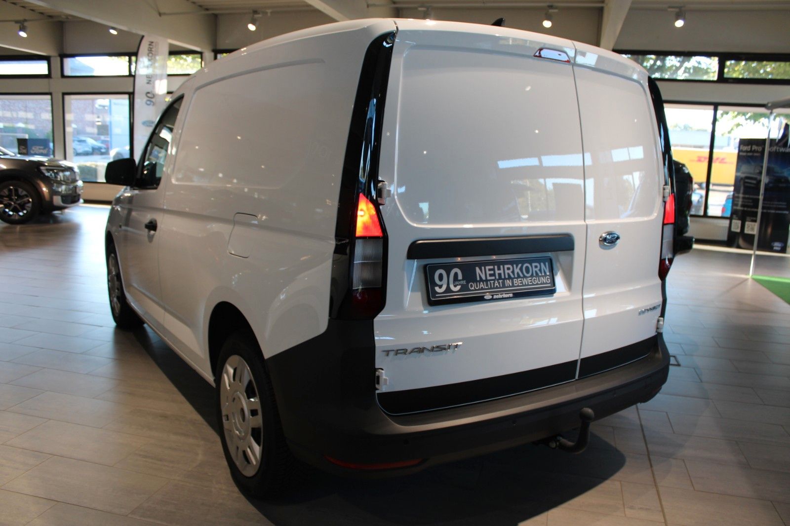 Fahrzeugabbildung Ford Transit Connect TREND L1 AHK NAVI IACC uvm.