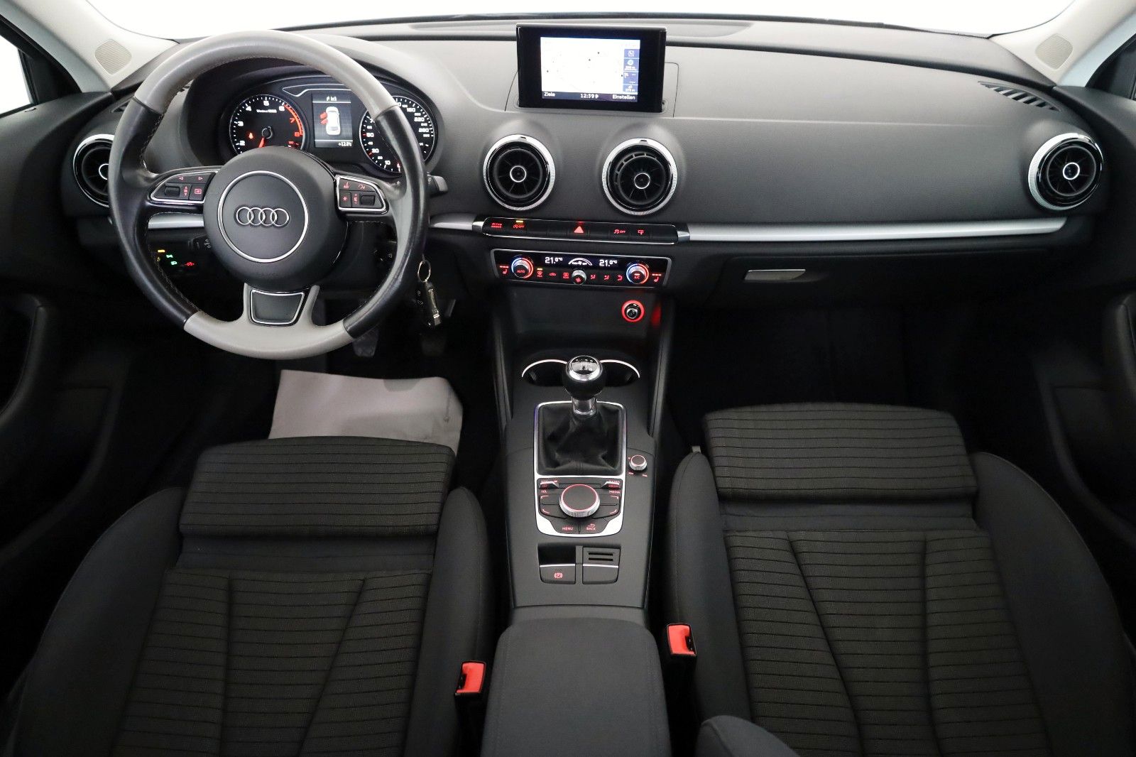 Fahrzeugabbildung Audi A3 SB Ambition ultra Navi,Xenon,SH,PDC,AHK