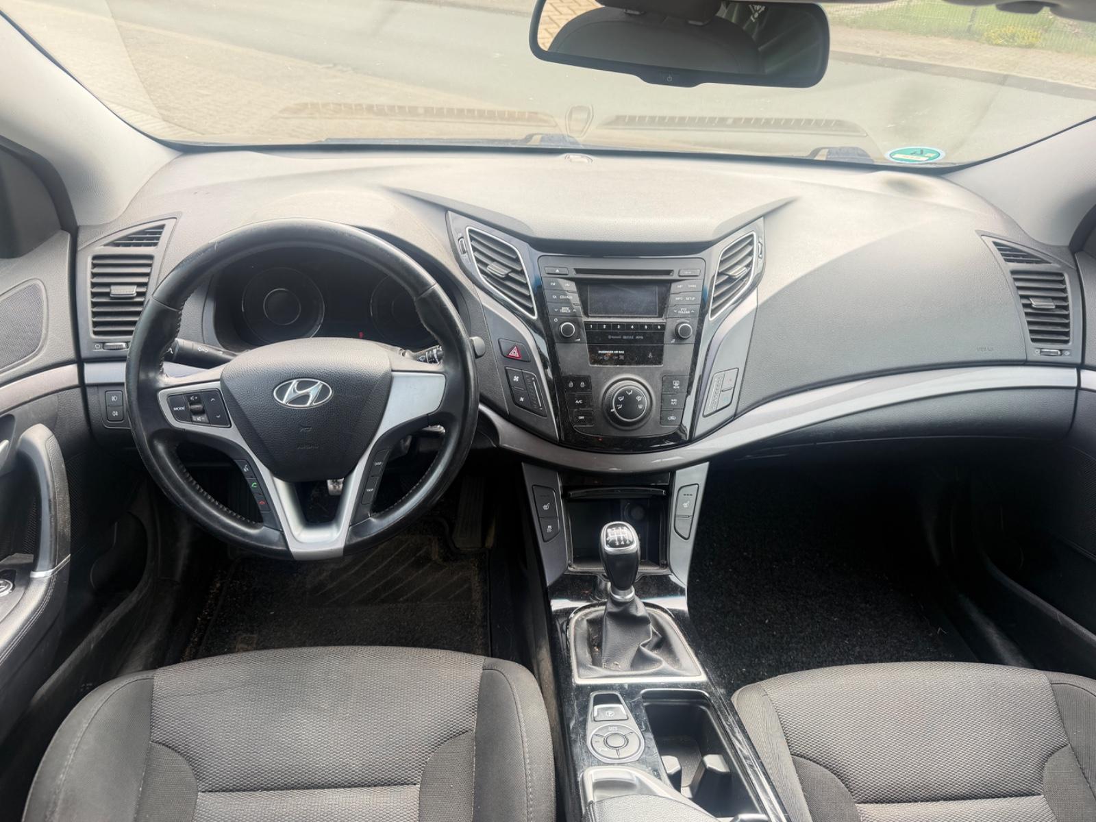 Hyundai i40 2013 — photo 15