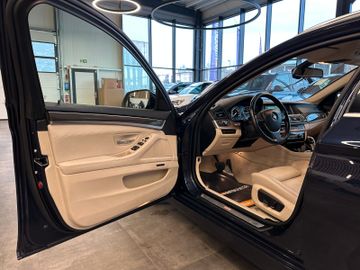BMW 520 d Touring xDrive *2. Hand*Klima*Navi*Xenon*