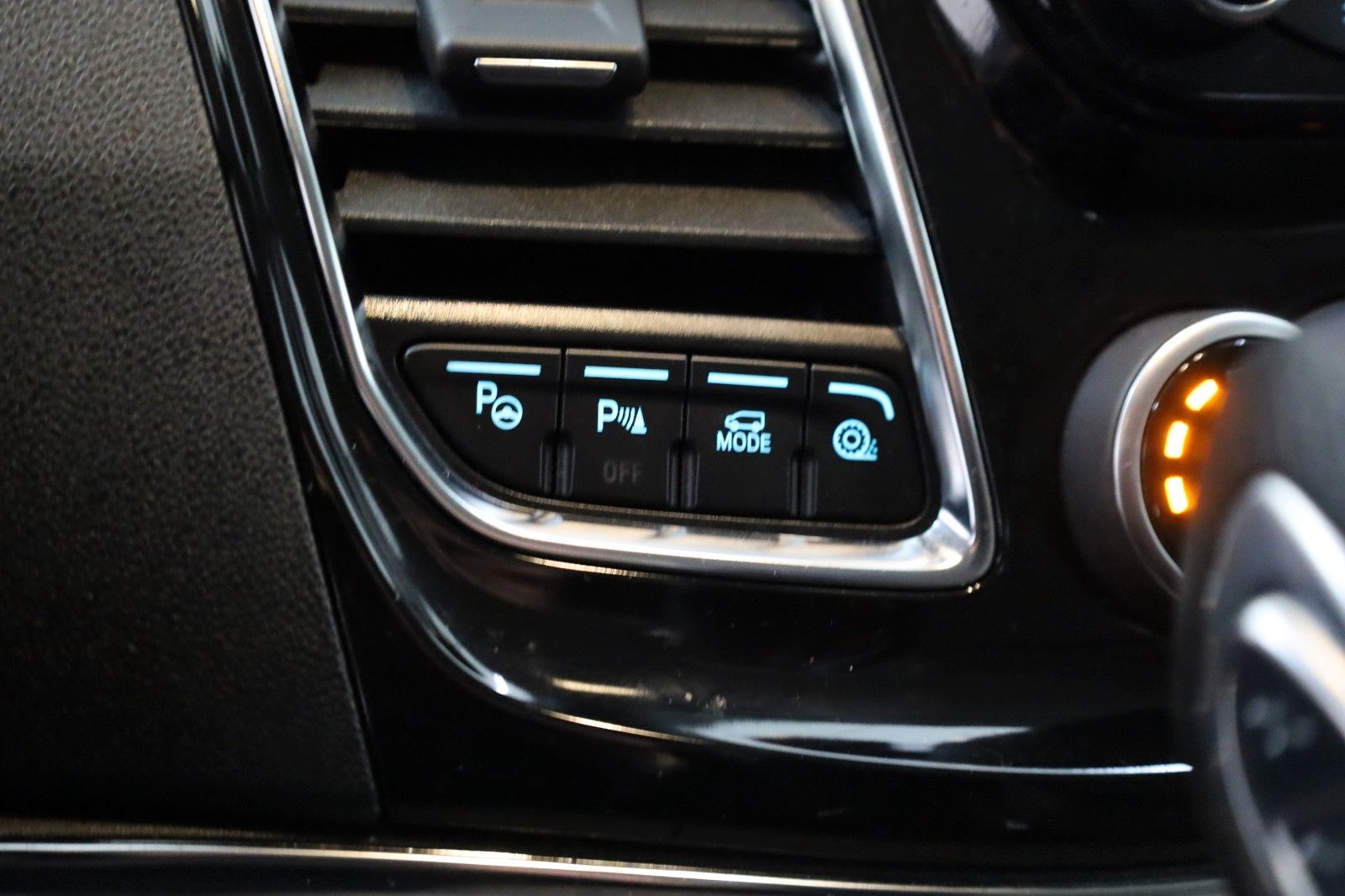 Fahrzeugabbildung Ford Transit Custom Titanium X Leder,Navi,ACC,8 Sitze