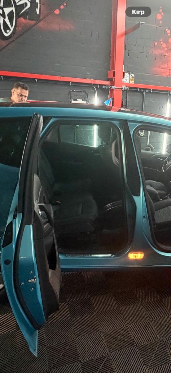 Opel Meriva 2011 — photo 8
