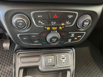 Bild 15 Jeep Compass Limited FWD