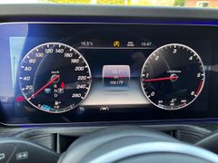 Fahrzeugabbildung Mercedes-Benz G 350d 9G-TRONIC MULTIBEAM 360° AHK 1.HAND