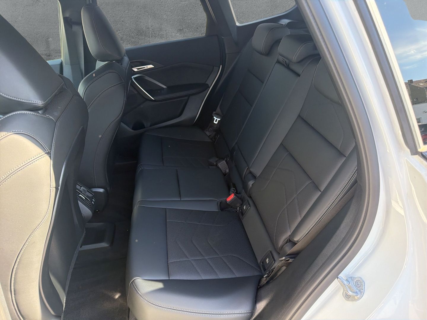 BMW X1 xDrive 30e M SPORT 18''LC PROF HuD ALARM AHK  foto 13
