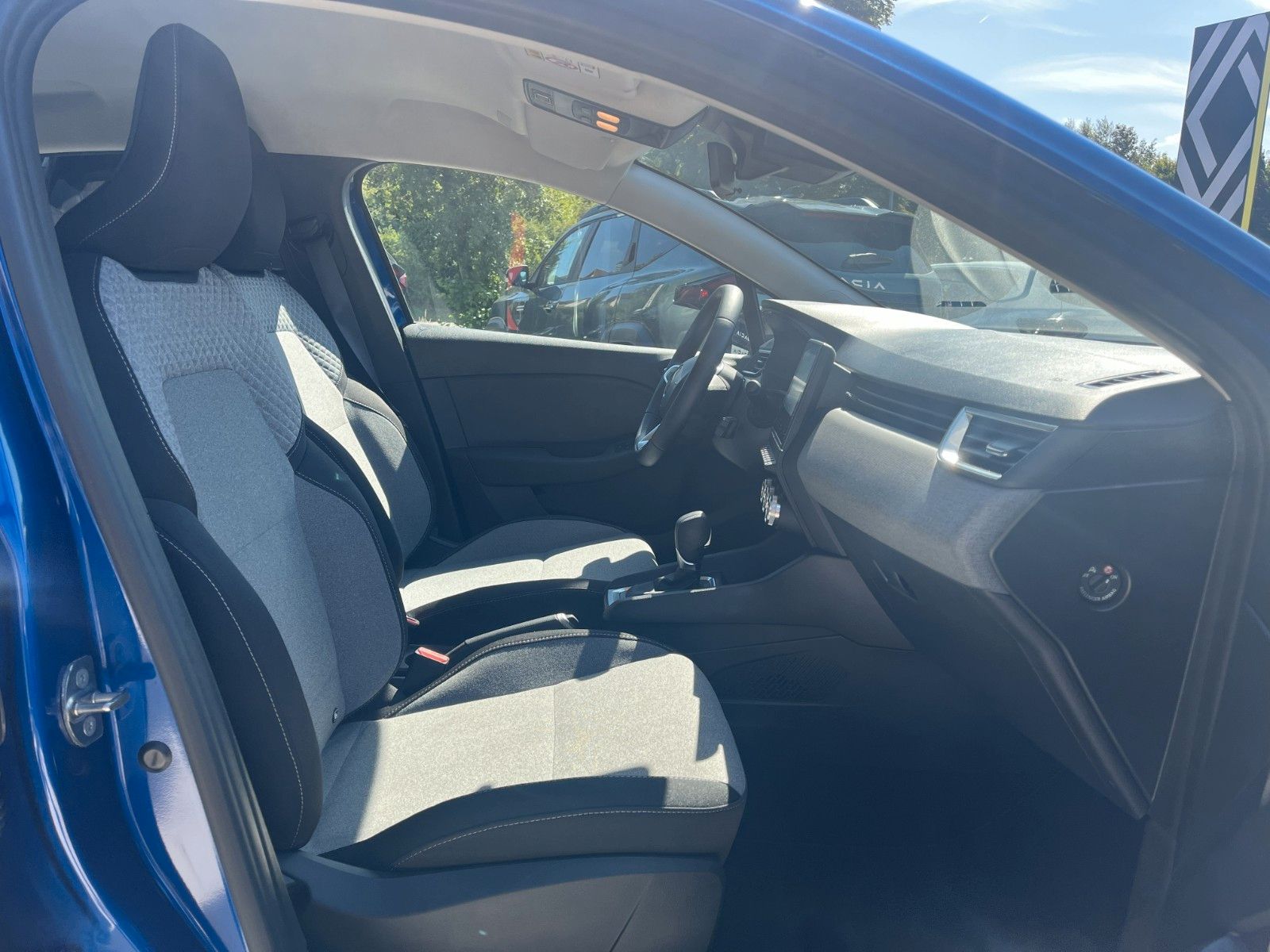 Fahrzeugabbildung Renault Clio V Evolution "FULL HYBRID"
