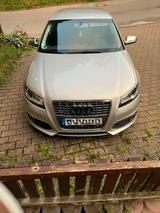 Audi S3 2.0 TFSI S tronic Sportback - TÜV bis 08/27 - silberne Audi S3