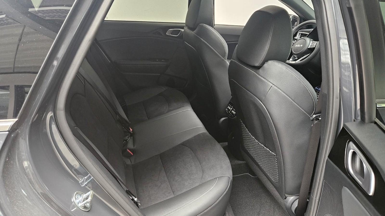 Kia CEED SW GT Line DCT Navi Pano Kamera Technologie