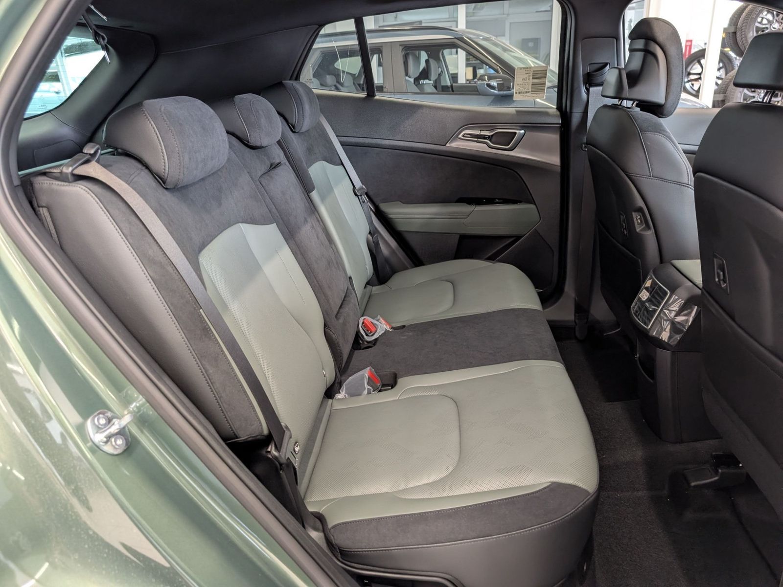 KIA Sportage 1.6 T-GDI HEV AWD Nightline Schiebedach – Bild 12