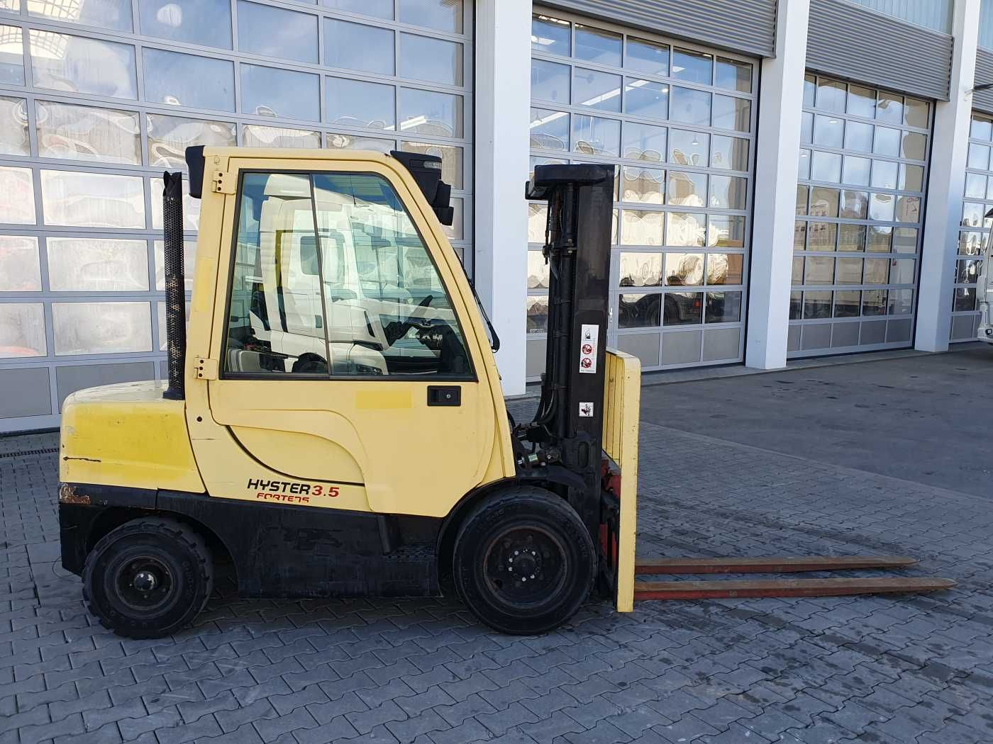Fahrzeugabbildung Hyster H3.5 FT / Triplex: 4,61m / nur 882h / SS