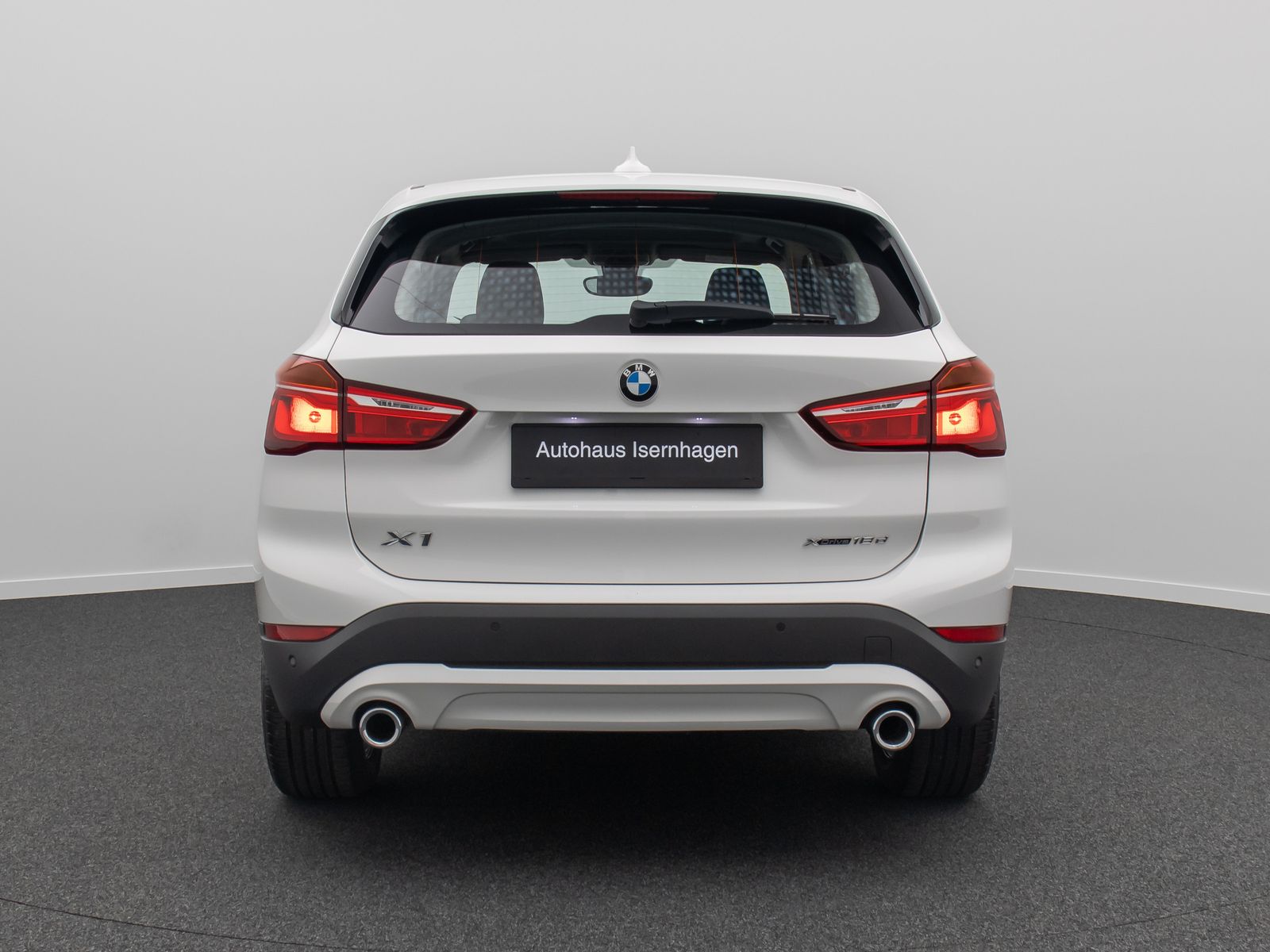 Fahrzeugabbildung BMW X1 xD18d Navi DAB Lordos GeschwindigReg Panorama