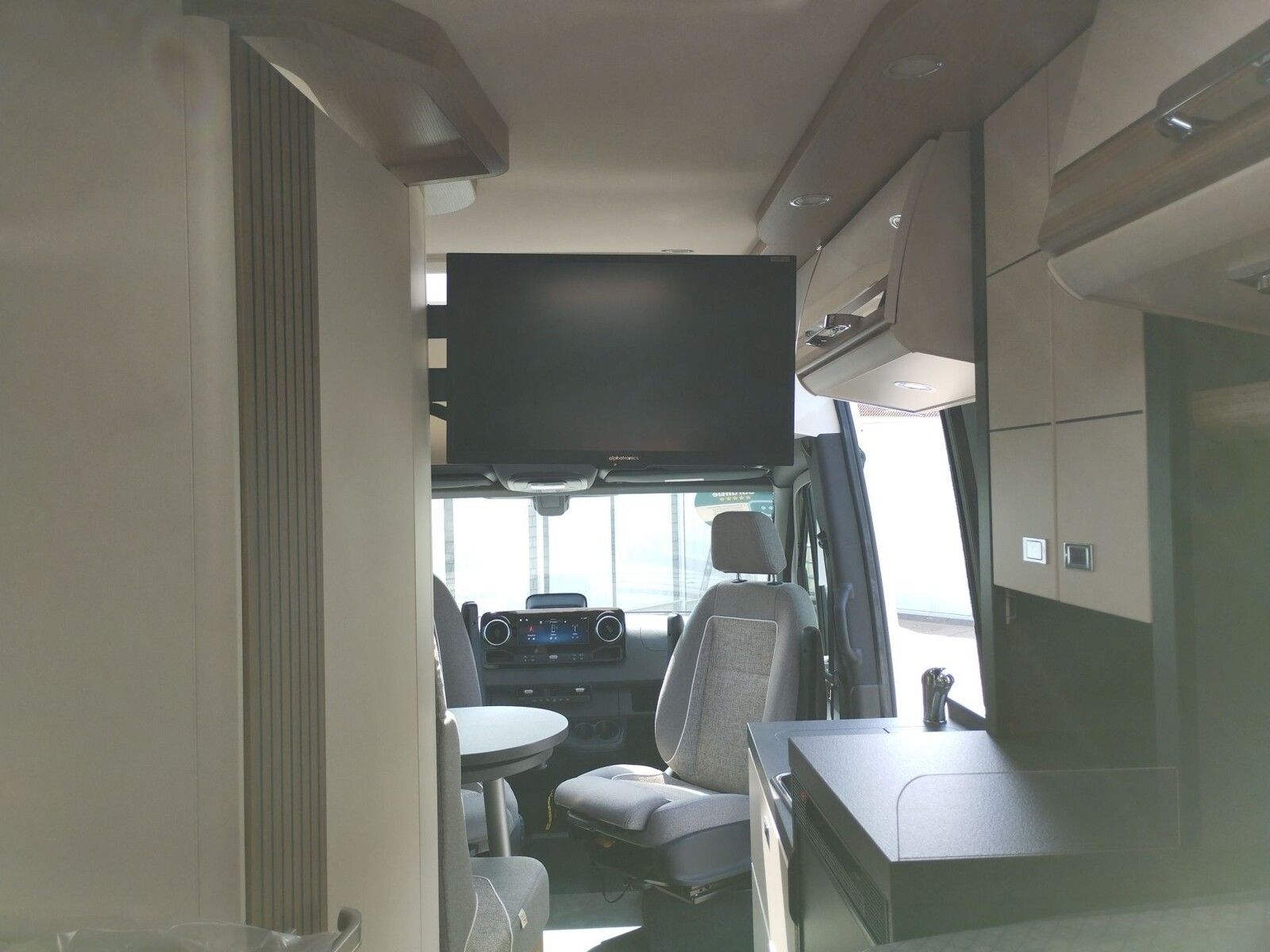 Fahrzeugabbildung Malibu Genius 641 LE Klimaautomatik, Radio DAB