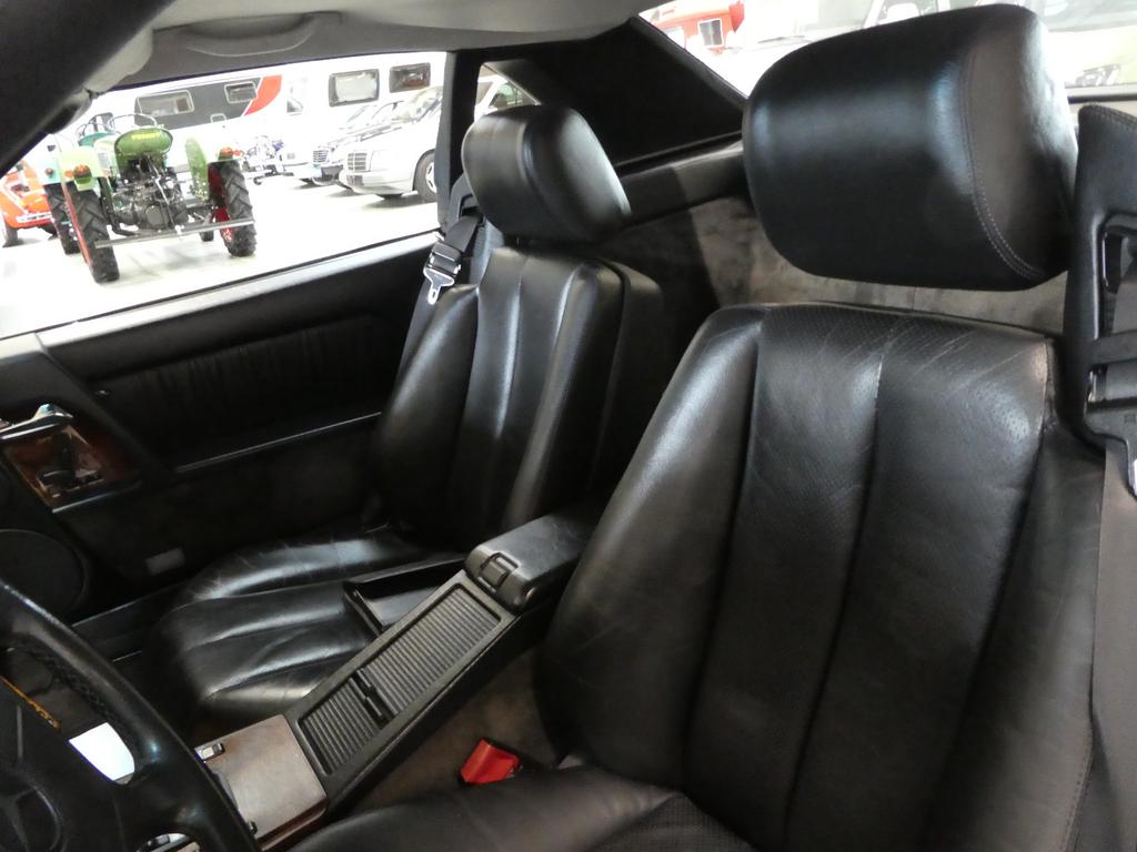 Mercedes-Benz SL 320