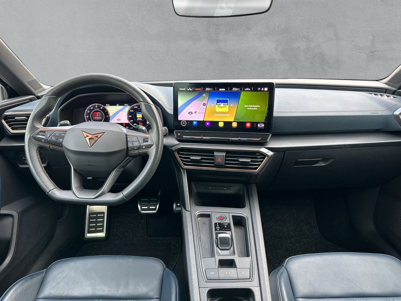 Fahrzeugabbildung CUPRA Leon VZ 2.0 TSI 221 kW (300 PS) 7-Gang-DSG