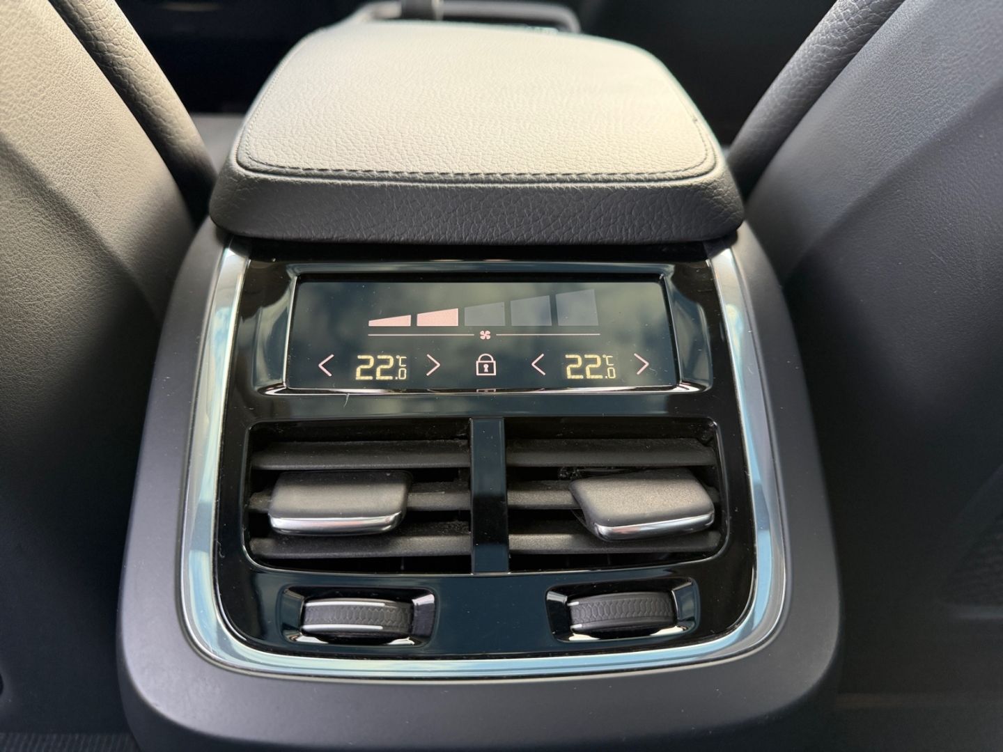 Volvo V90 Cross Country Pro AWD B4 Diesel EU6d StandHZ foto 12