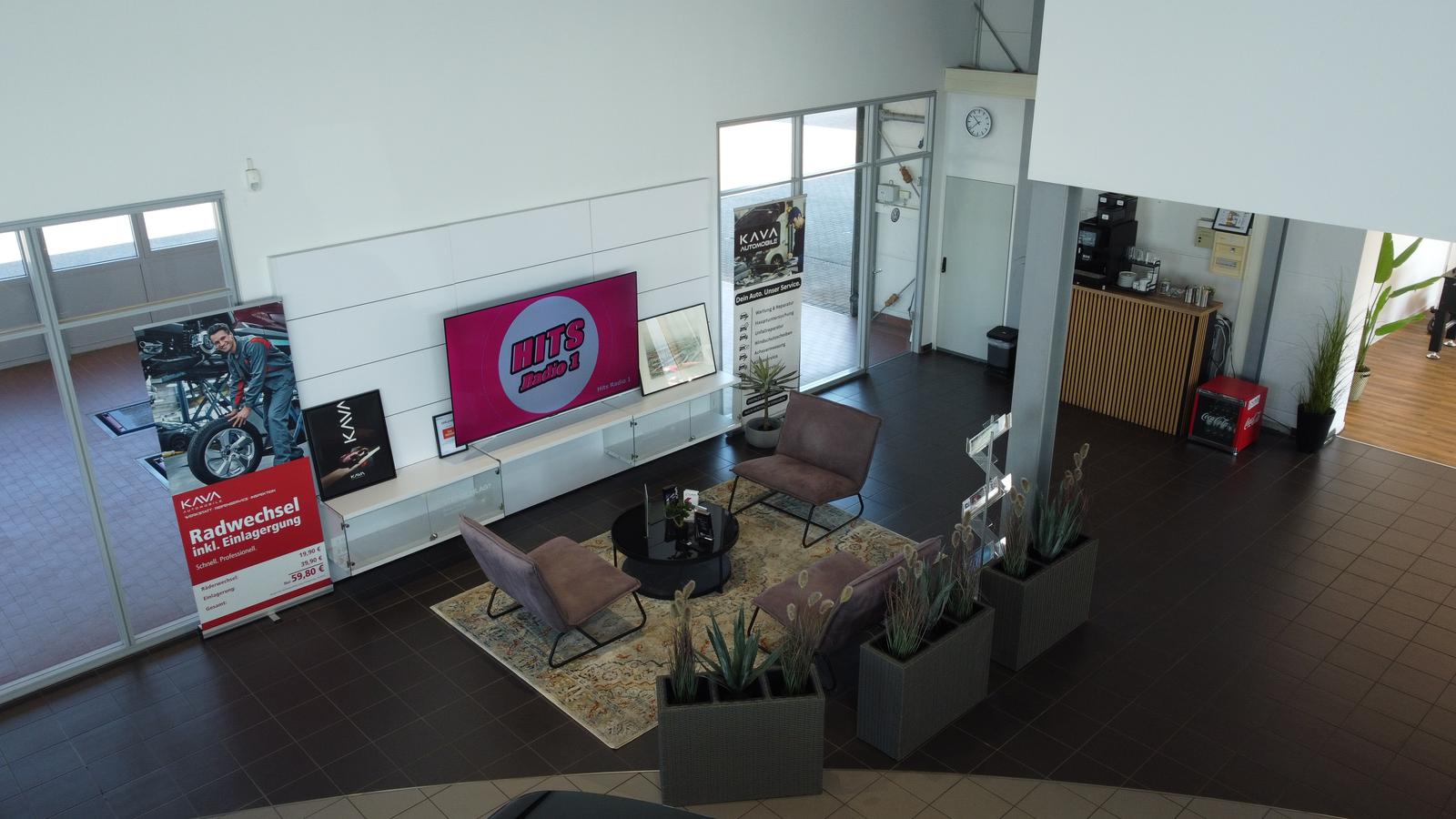 showroom-image-bottom